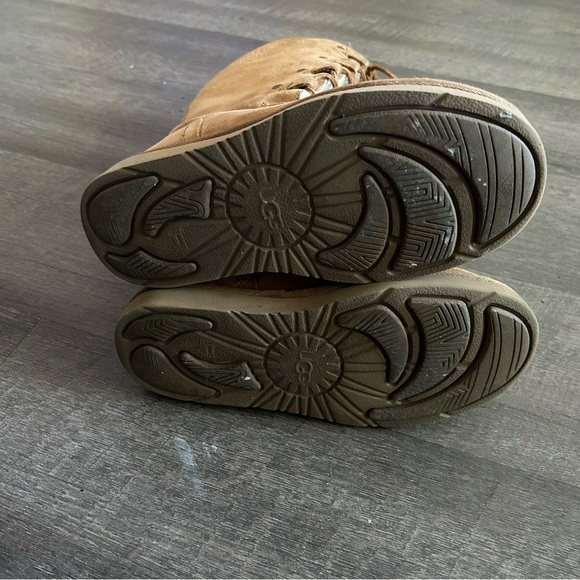 UGG Australian Appalachian Whitley Boots Size (6) - Picture 7 of 11